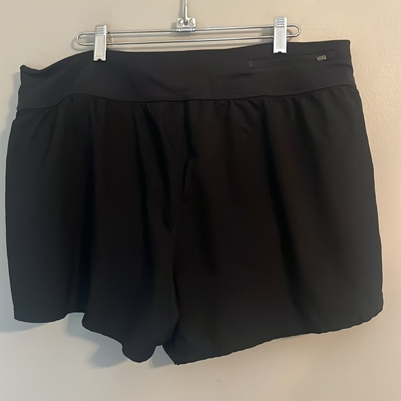 Nike Solid Element Women's Black Board Shorts (Plus Size) Size 1X - Picture 4 of 9
